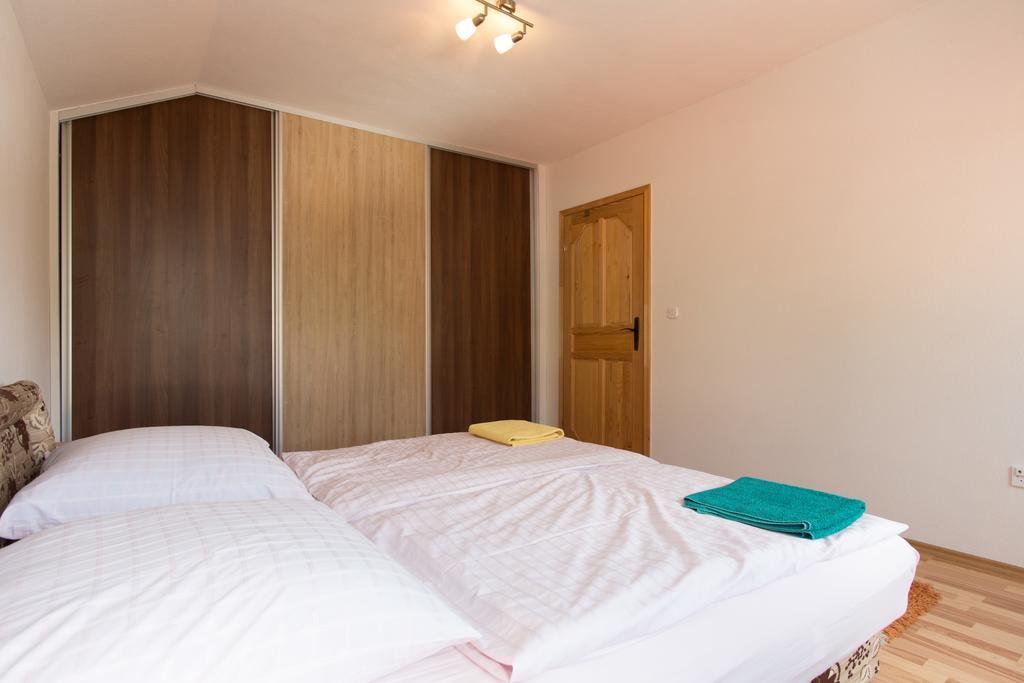 Apartment Em